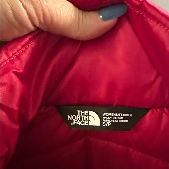 The North Face Down Filled Aconcagua 550 Puffer Vest Fuchsia Pink S NWOT - Picture 10 of 10